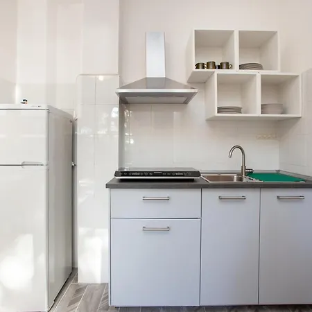 Erminia House - Flat أروسييْ